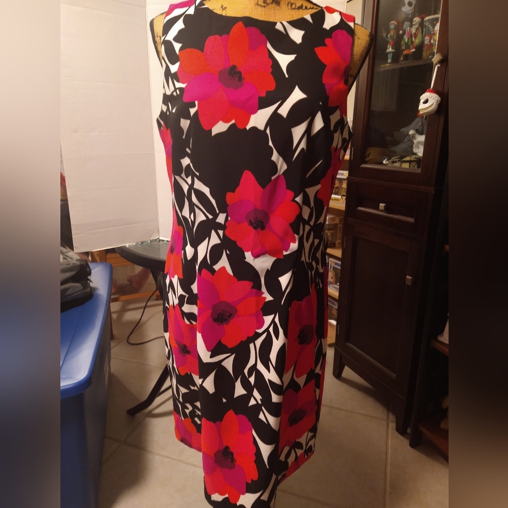 Women's dress